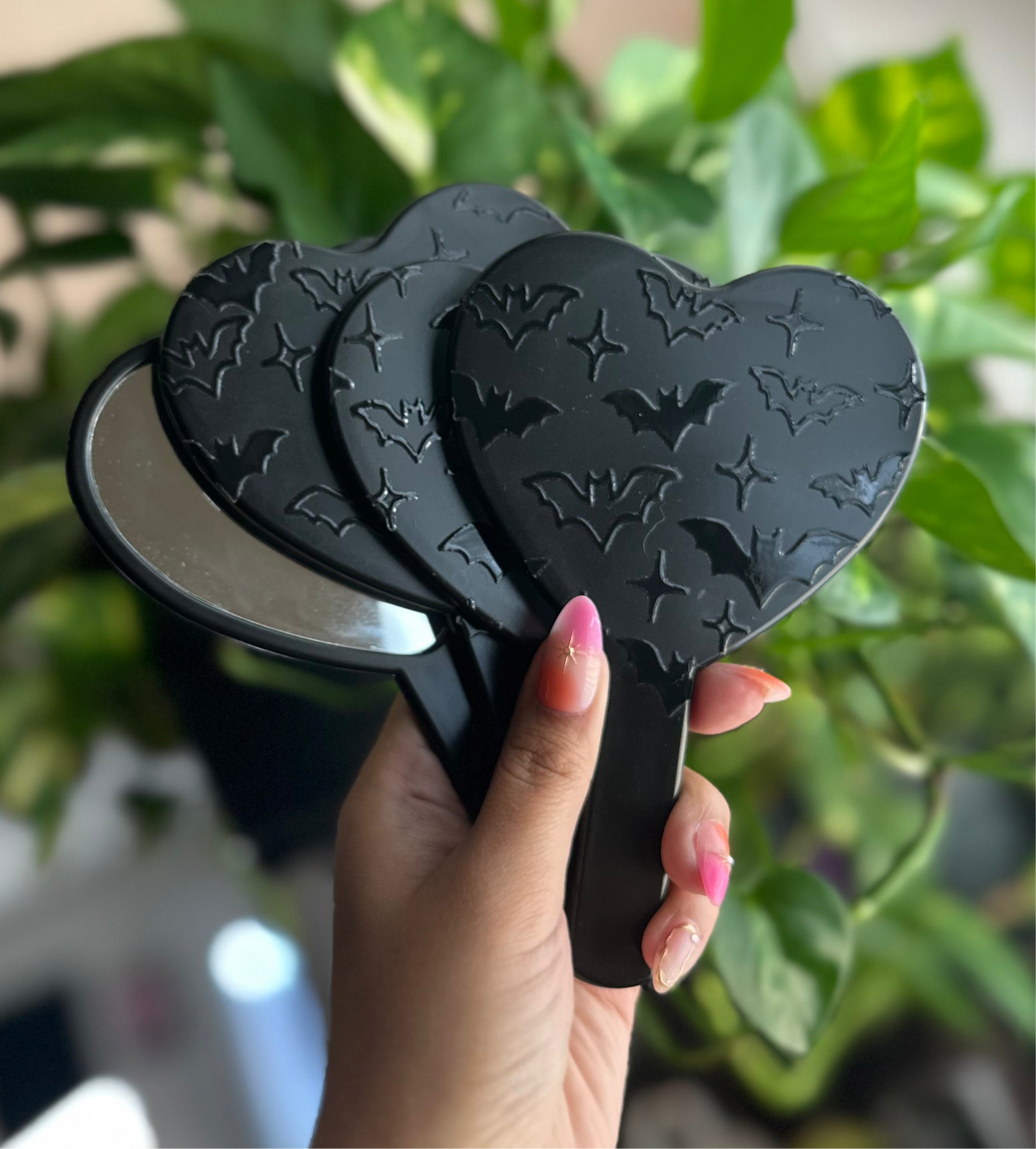 Bat handheld mirror