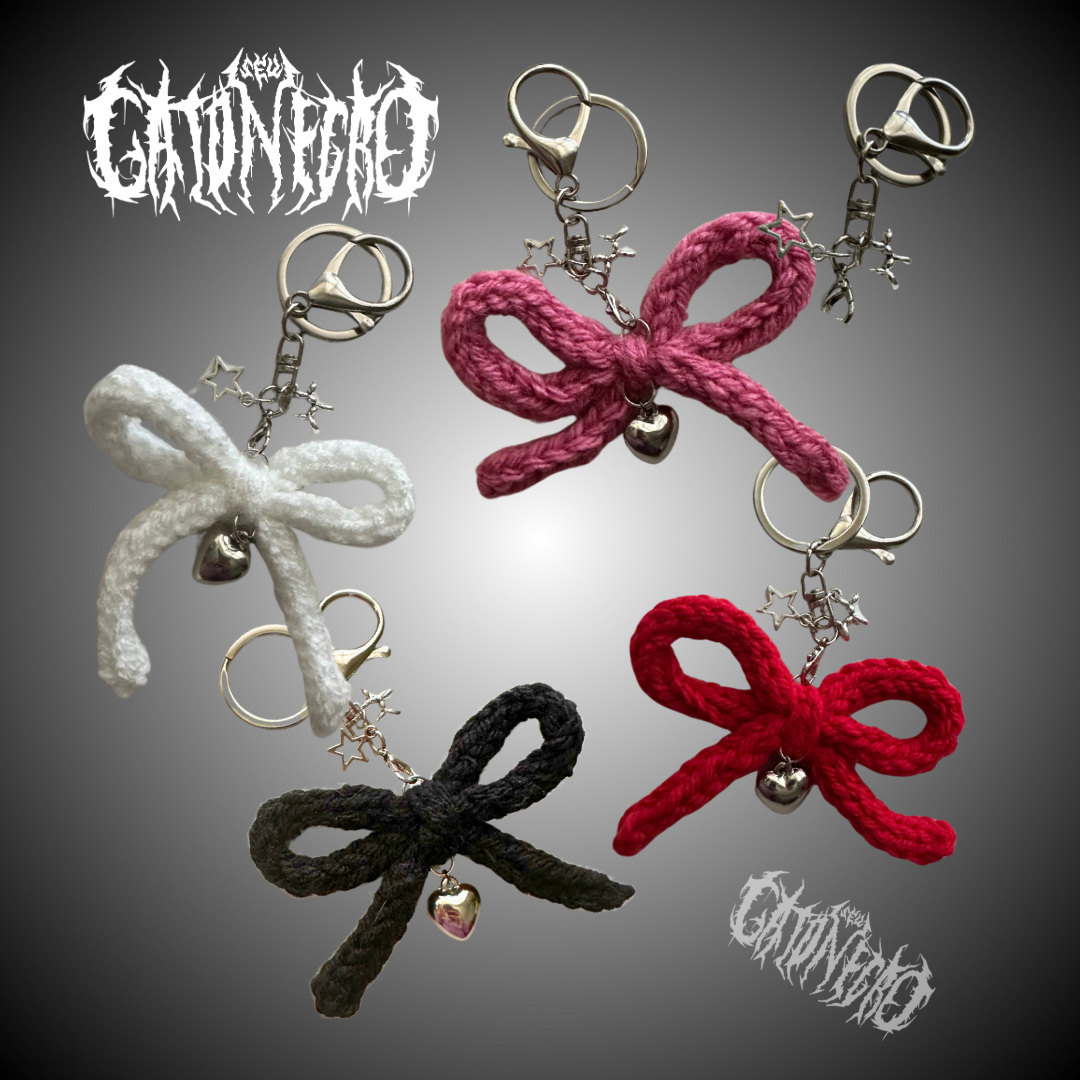 Crochet bow purse charm keychain