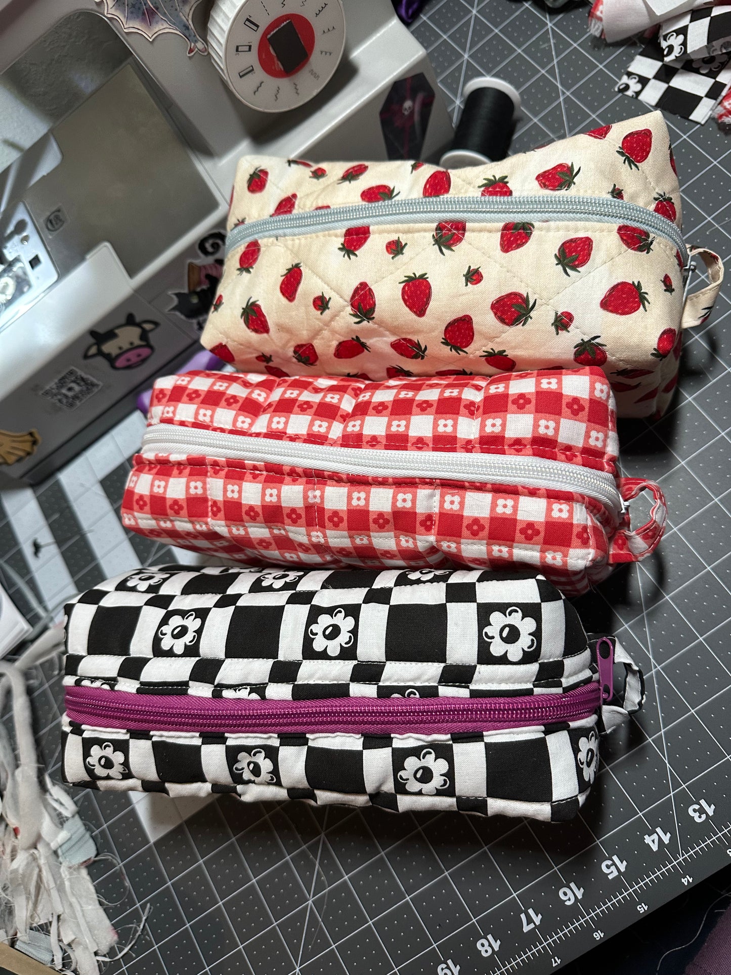 Checkered Flowers quilted box bag