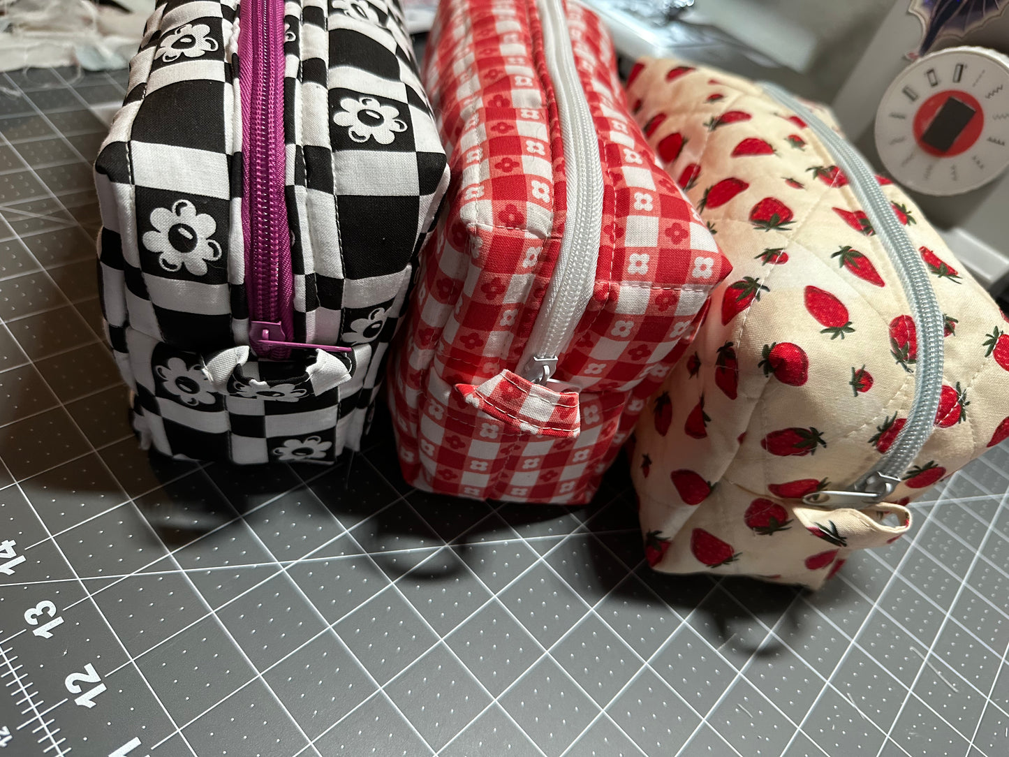 Checkered Flowers quilted box bag