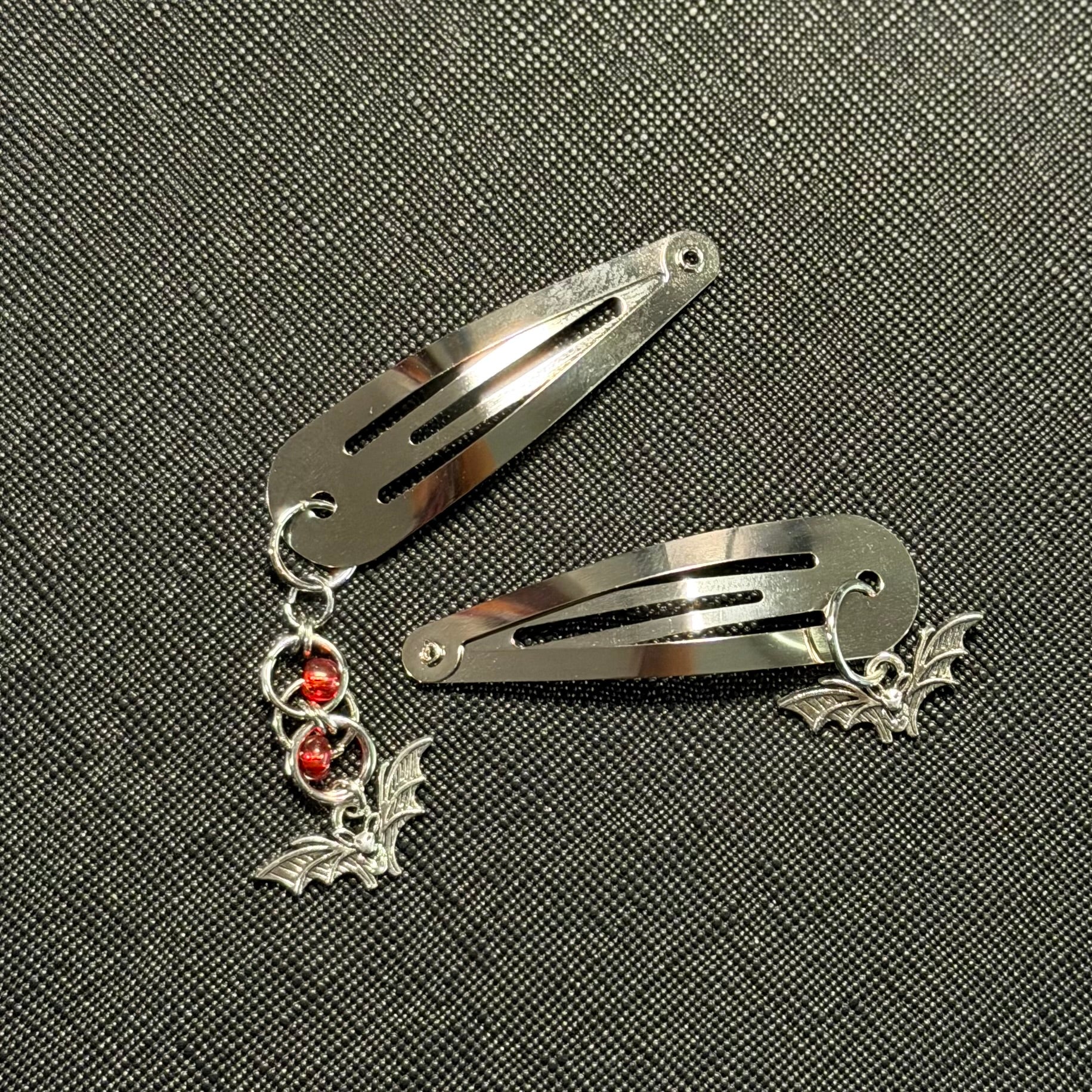 Chainmail bat hair clips