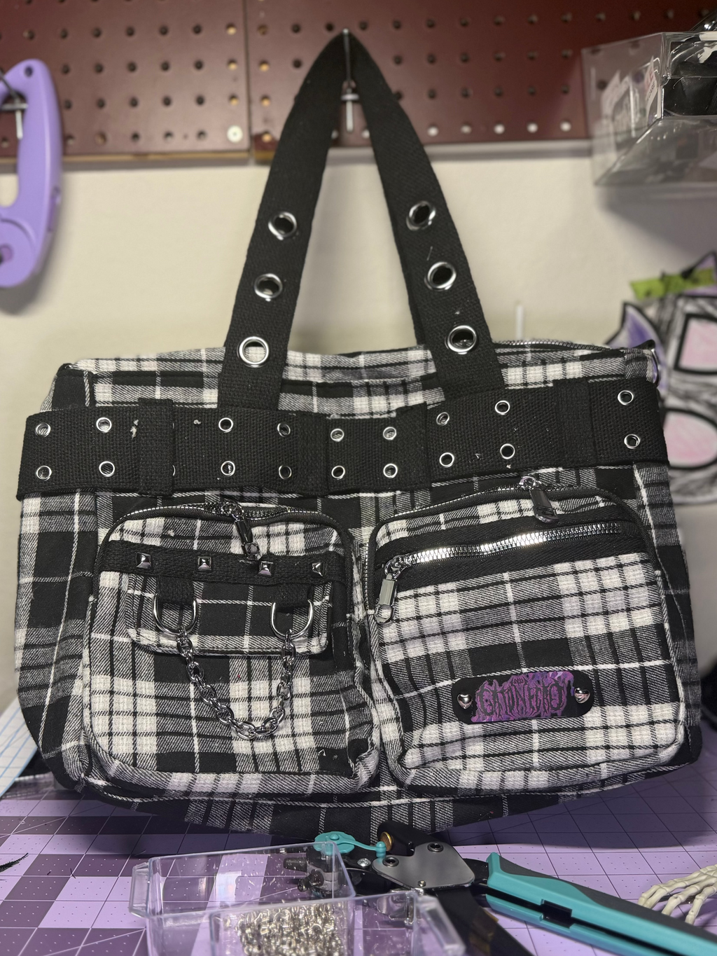 Abyss tote