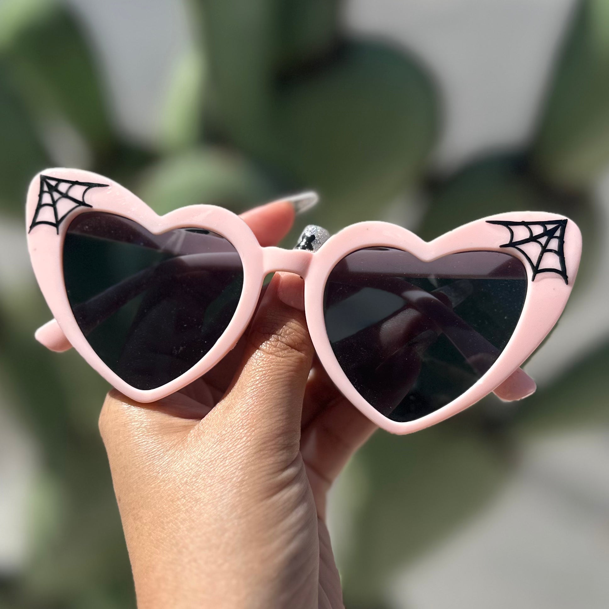 Pink heart black web