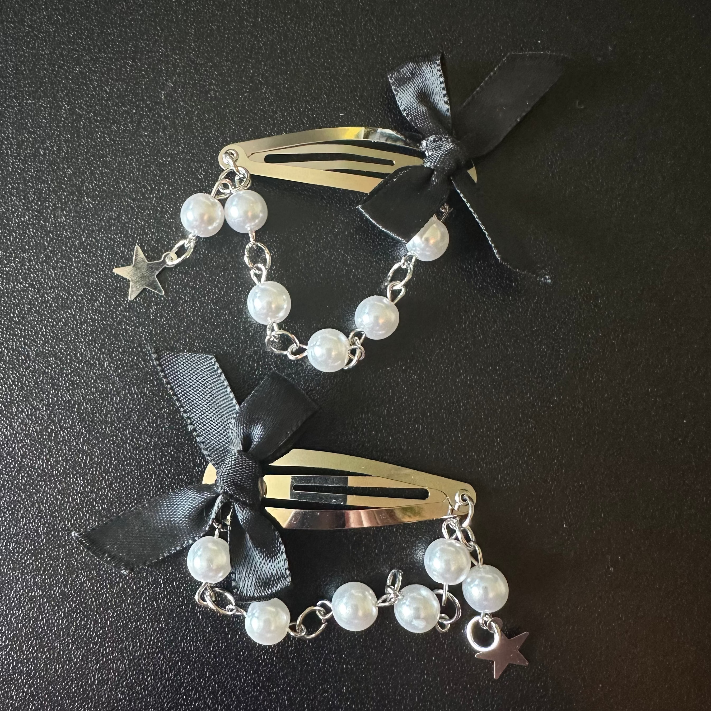 Pearl bow dangle clips