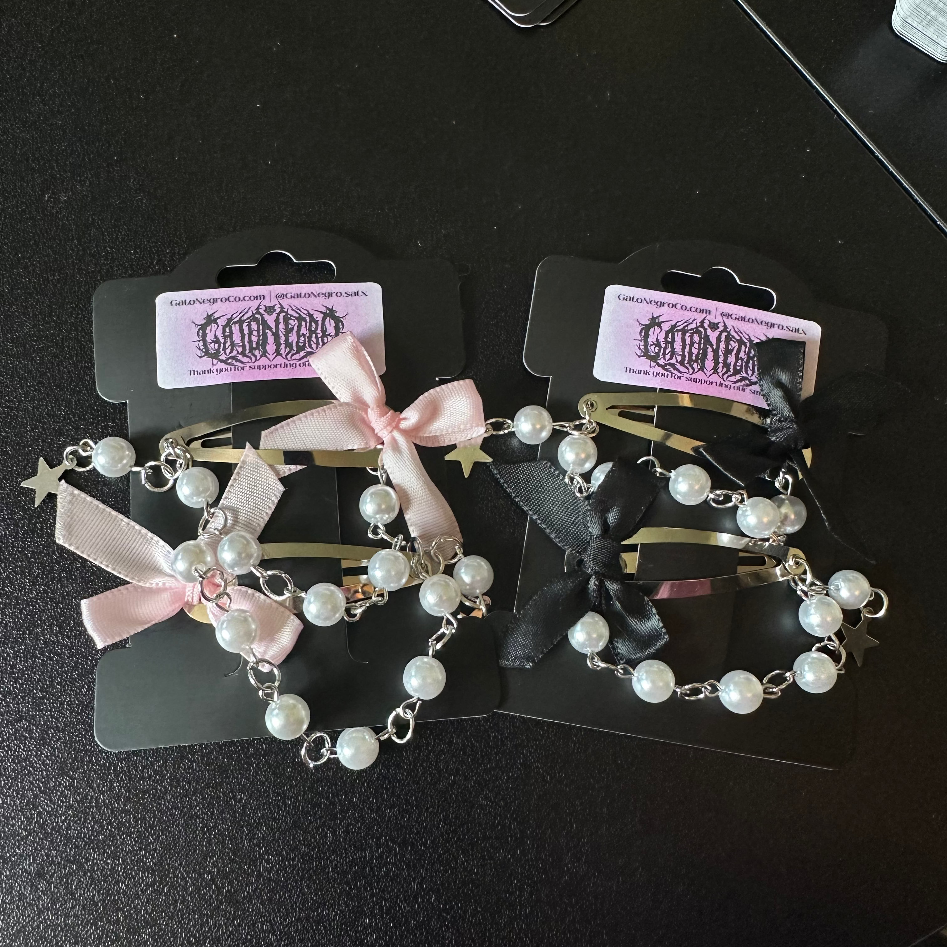 Pearl bow dangle clips