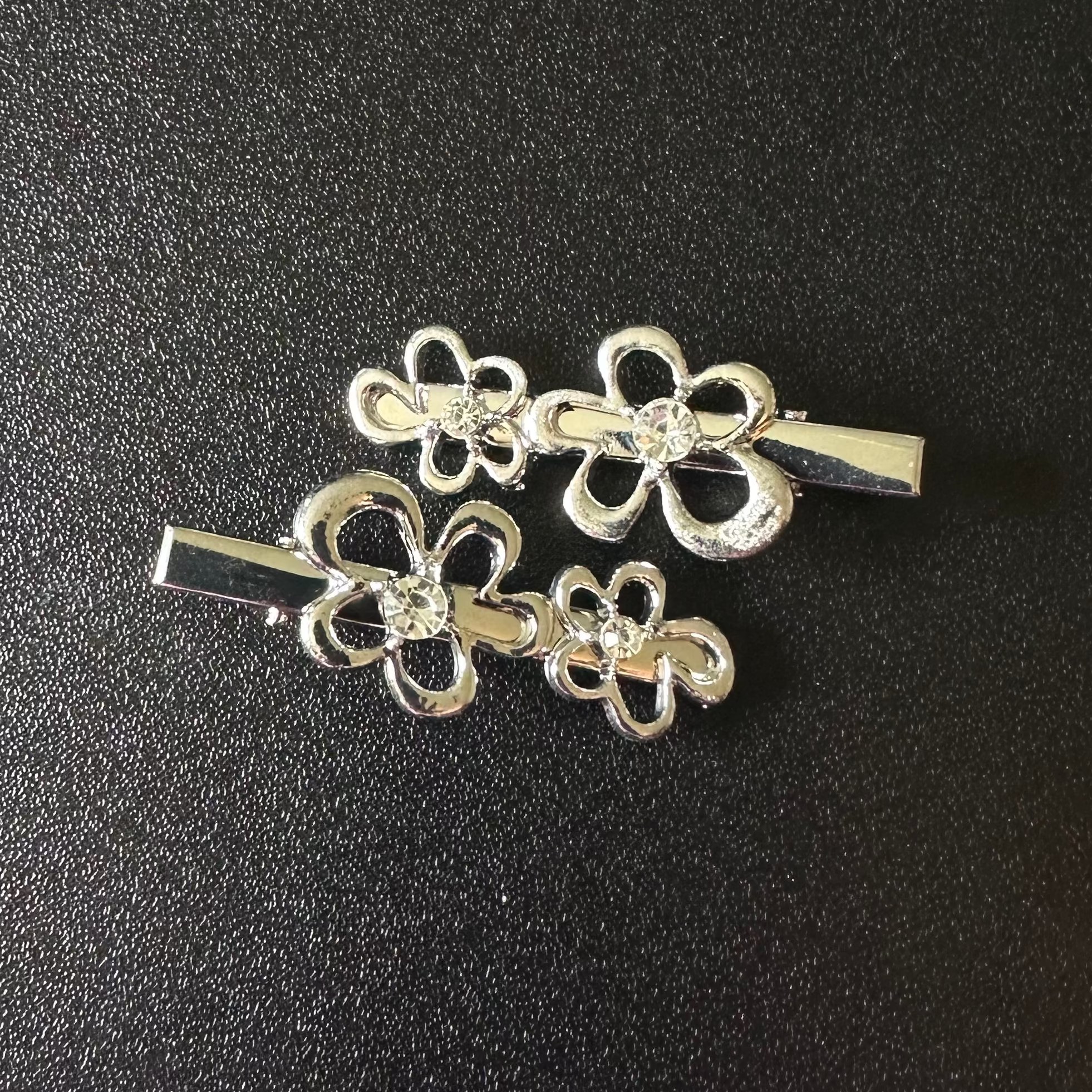 Ditzy metal flowers