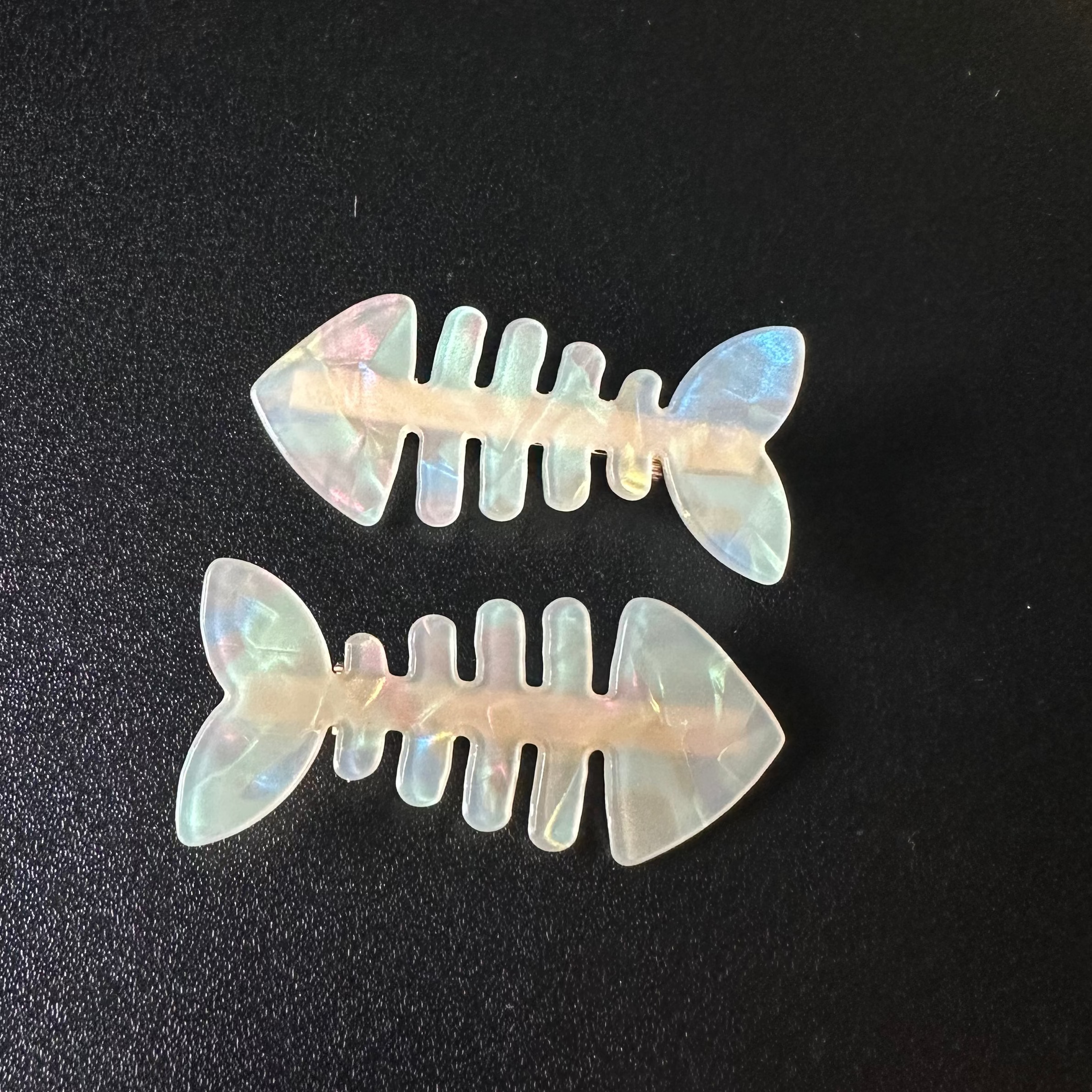 Fishbone clips