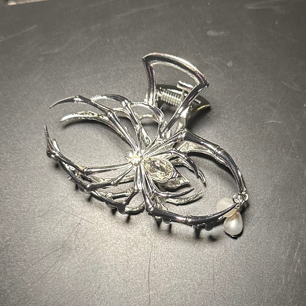 Sparkle spider claw