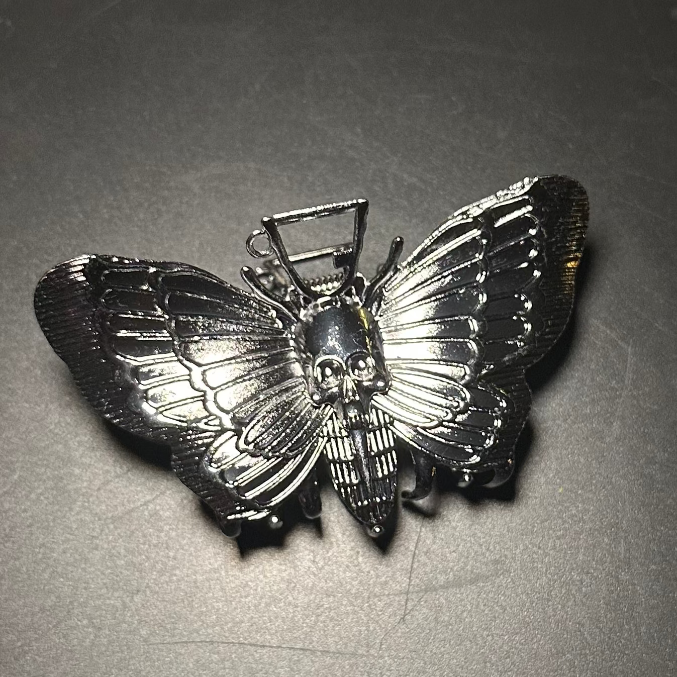 Death head claw