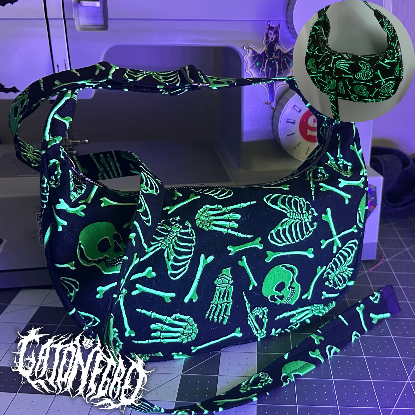 Spooky glow Mini Moon