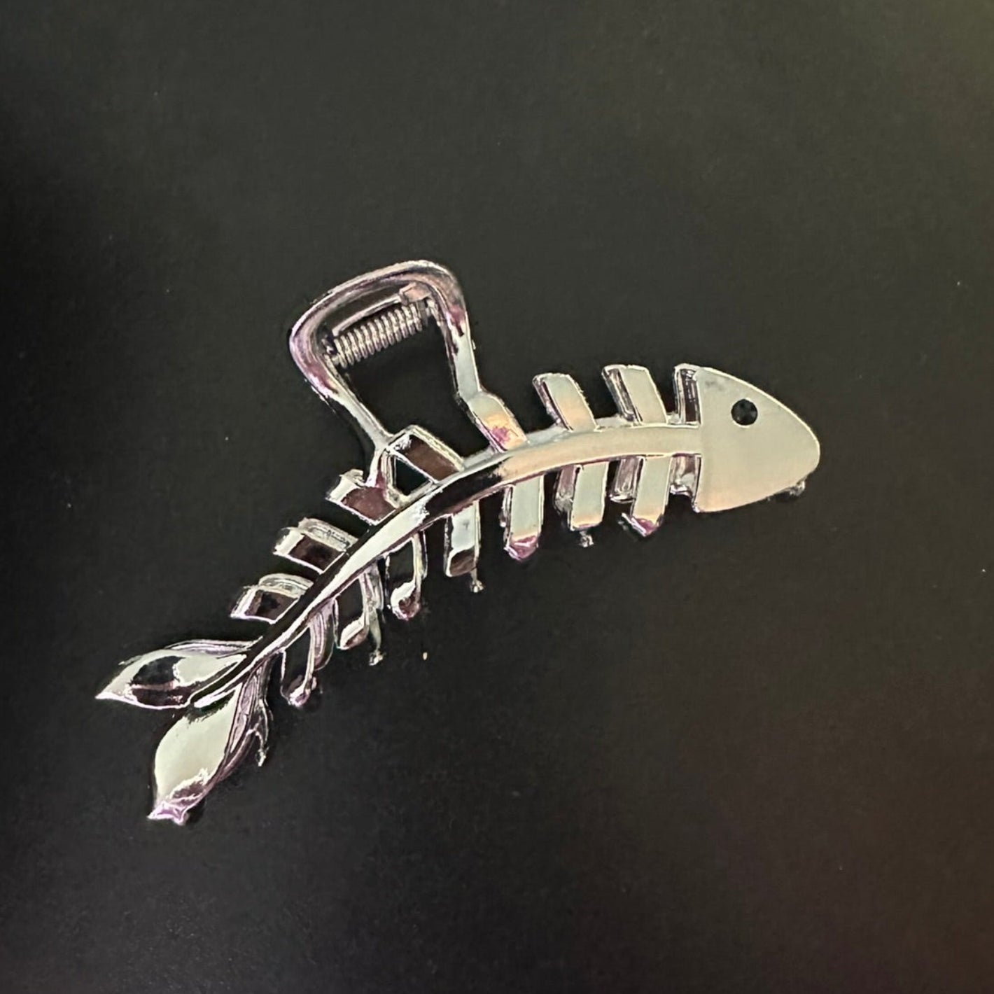 Fish Bone Claw